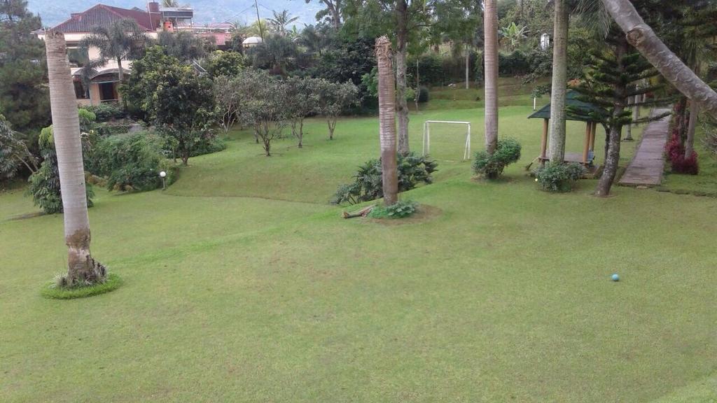 Le Villa Bougenville Bogor Dış mekan fotoğraf